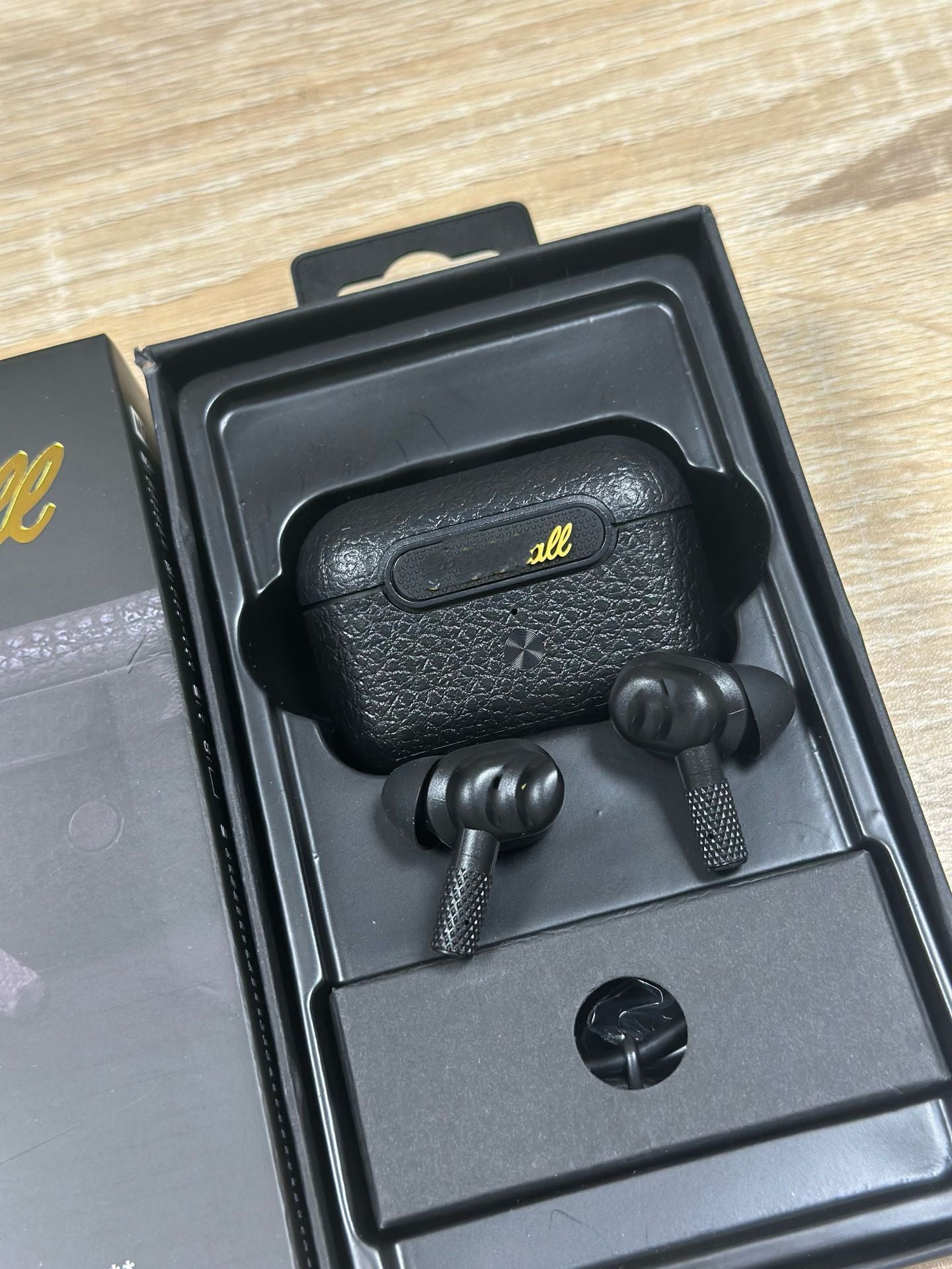 Wireless Bluetooth Headset M4 Comes With Noise Reduction In-ear Sports Earplugs For Marshall MOTIF ANC - Move to future